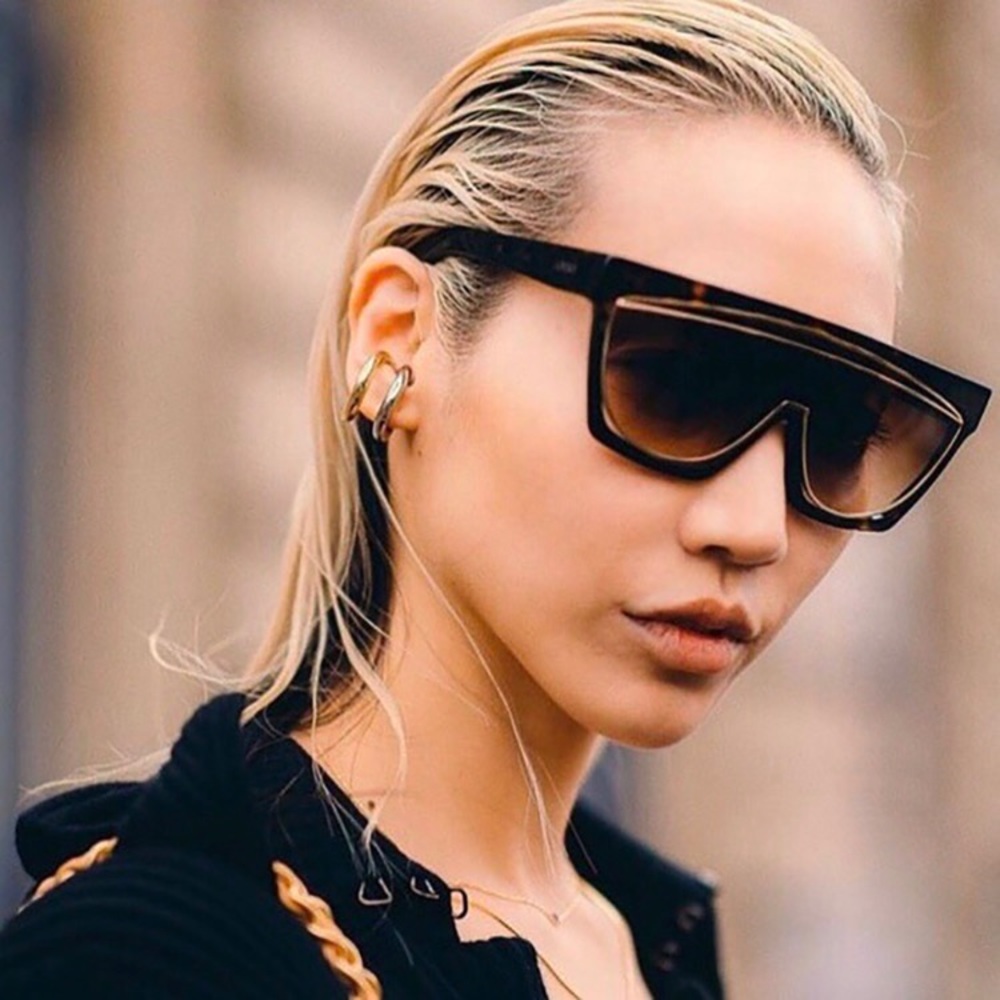 Effortless ear cuff